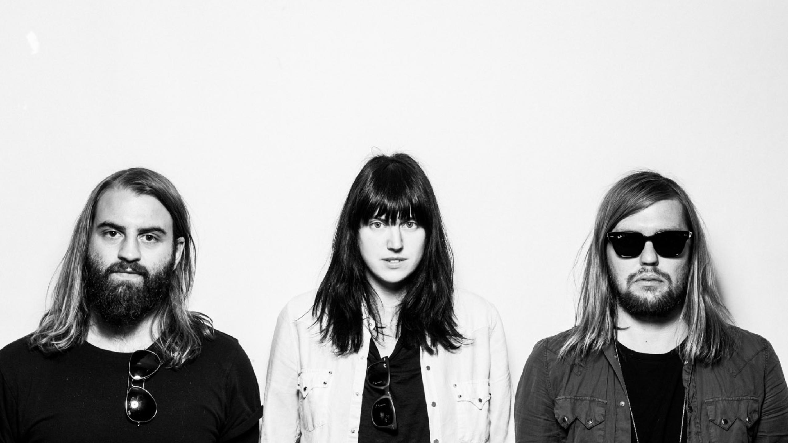 RECORD OF THE WEEK – BAND OF SKULLS – LOVE IS ALL YOU LOVE