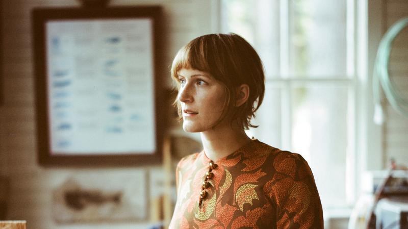 Session | Laura Gibson – I Don’t Want Your Voice To Move Me